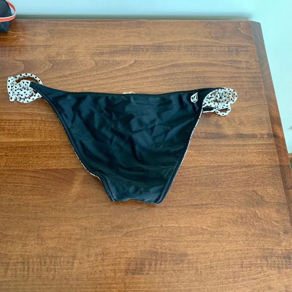 Volcom Reversible String Bikini Bottom - Picture 3 of 5